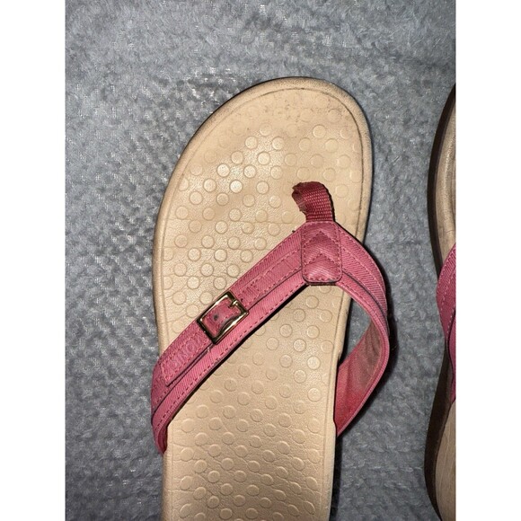 Vionic Red and Tan Sandals - Picture 10 of 12